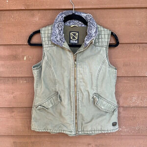 Noble Outfitters green quilted vest size small